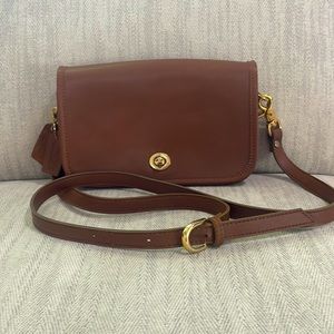 Vintage Coach crossbody shoulder bag 9755